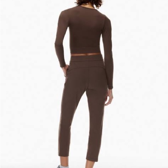 Aritzia the group by babaton mocha brown athletic pants - Picture 2 of 5